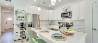 St Augustine Home < 3 Mi to Historic District!