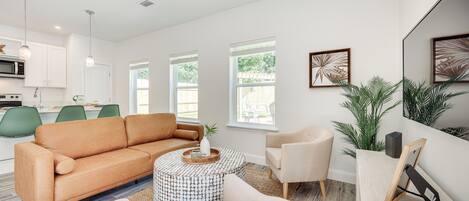 House (3 Bedrooms) | Front of property