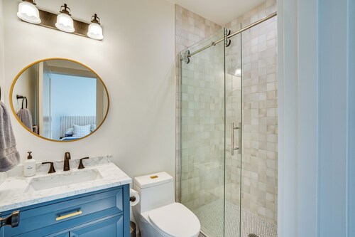 Modern Studio in Bend ~ 3 Mi to Sunriver Resort!