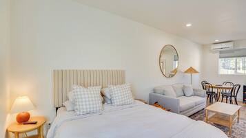 Apartment (0 Bedroom) | Bahagian dalam