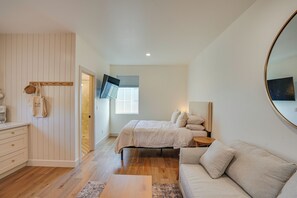 Apartment (0 Bedroom) | Interior