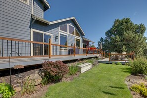 Interior - Canal-front Bend Vacation Rental w/ Hot Tub! (Bend)