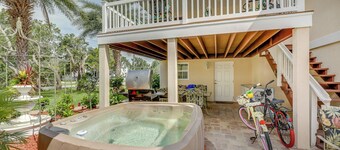 St Augustine Apt w/ Hot Tub Access ~ 1 Mi to Beach