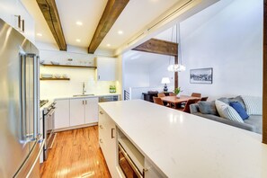 Apartment (2 Bedrooms) | Interior - Walk to Main St & Lifts: Ketchum Townhouse! (Ketchum)