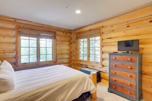 Apartment (3 Bedrooms) | Interior - Ski-in/ski-out Mountain Village Condo w/ Hot Tub! (Telluride)