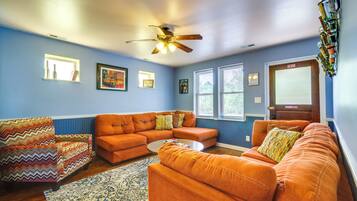 House (3 Bedrooms) | Front of property