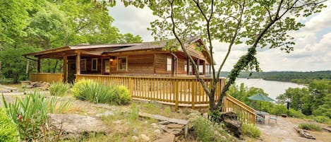 House (2 Bedrooms) | Front of property