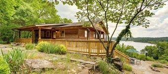 Eagle Rock Gem on Table Rock Lake w/ Decks & Grill