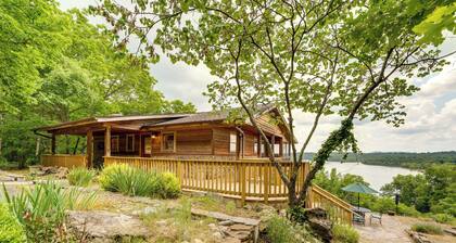 Eagle Rock Gem on Table Rock Lake w/ Decks & Grill