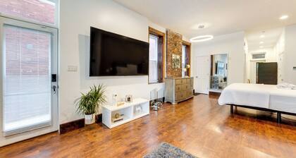 Stylish St Louis Gem With Fire Pit Access!