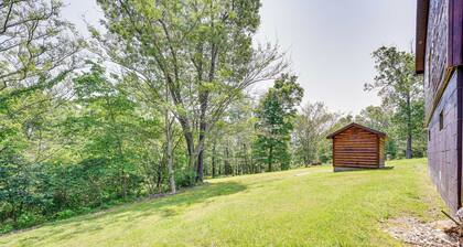 Charming Cabin Near Roaring River State Park!