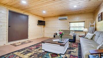 Apartment (0 Bedroom) | Interior