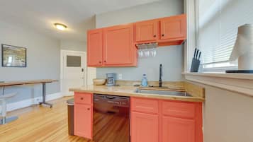 Apartment (1 Bedroom) | Interior