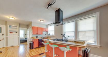 Inviting St Louis Apartment - Great Location!