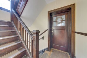 Apartment (1 Bedroom) | Interior - Inviting St Louis Apartment - Great Location! (St. Louis)