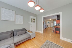Apartment (1 Bedroom) | Interior - Inviting St Louis Apartment - Great Location! (St. Louis)