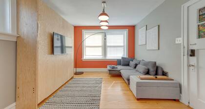 Inviting St Louis Apartment - Great Location!