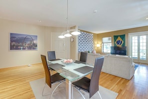 Apartment (2 Bedrooms) | Interior - Central West End Condo < 1 Mi to Forest Park! (St. Louis)