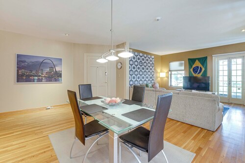 Central West End Condo < 1 Mi to Forest Park!