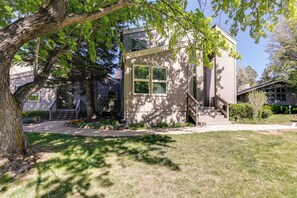 Apartment (3 Bedrooms) | Interior - 6 Mi to Downtown: Flagstaff Townhome w/ Deck (Flagstaff)