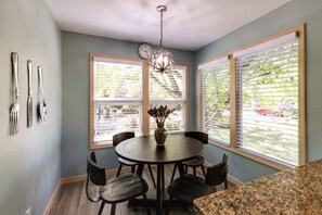 Interior - 6 Mi to Downtown: Flagstaff Townhome w/ Deck (Flagstaff)