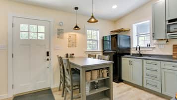 House (2 Bedrooms) | Bahagian dalam