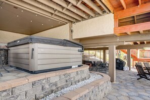 House (4 Bedrooms) | Interior - Hot Tub Relaxation: Luxe Summit Gem w/ Mtn Views (Dillon)
