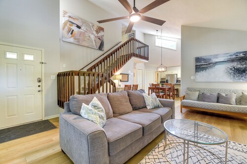 Walk to North Myrtle Beach: Family-friendly Home!