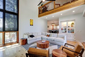 House (4 Bedrooms) | Front of property