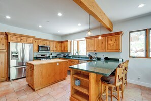 House (4 Bedrooms) | Interior - Spacious Flagstaff Home w/ Hot Tub & Fire Pit! (Flagstaff)