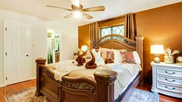 House (5 Bedrooms) | Interior