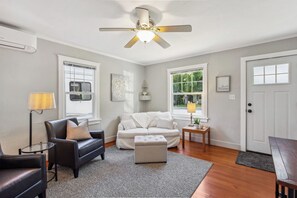 House (1 Bedroom) | Interior