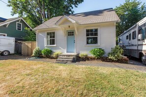 House (1 Bedroom) | Interior