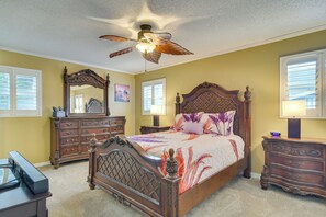 House (4 Bedrooms) | Interior - Private Pool, Slide & Treehouse: Largo Retreat (Largo)