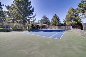 Interior - Mammoth Lakes Vacation Rental: 1 Mi to Ski Area! (Mammoth Lakes)