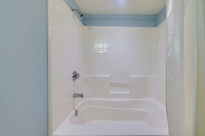 Appartement (3 Bedrooms) | Salle de bain | Douche