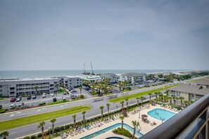 Outdoor pool - North Myrtle Beach Oceanfront Condo w/ Pool Access (North Myrtle Beach)