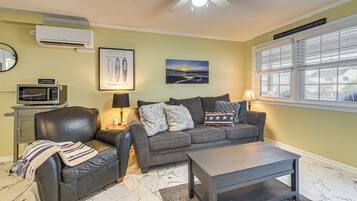 Apartment (1 Bedroom) | Interior