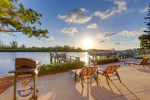 Redington Shores Condo w/ Private Balcony!