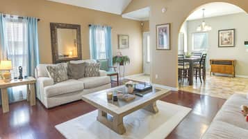 House (2 Bedrooms) | Front of property
