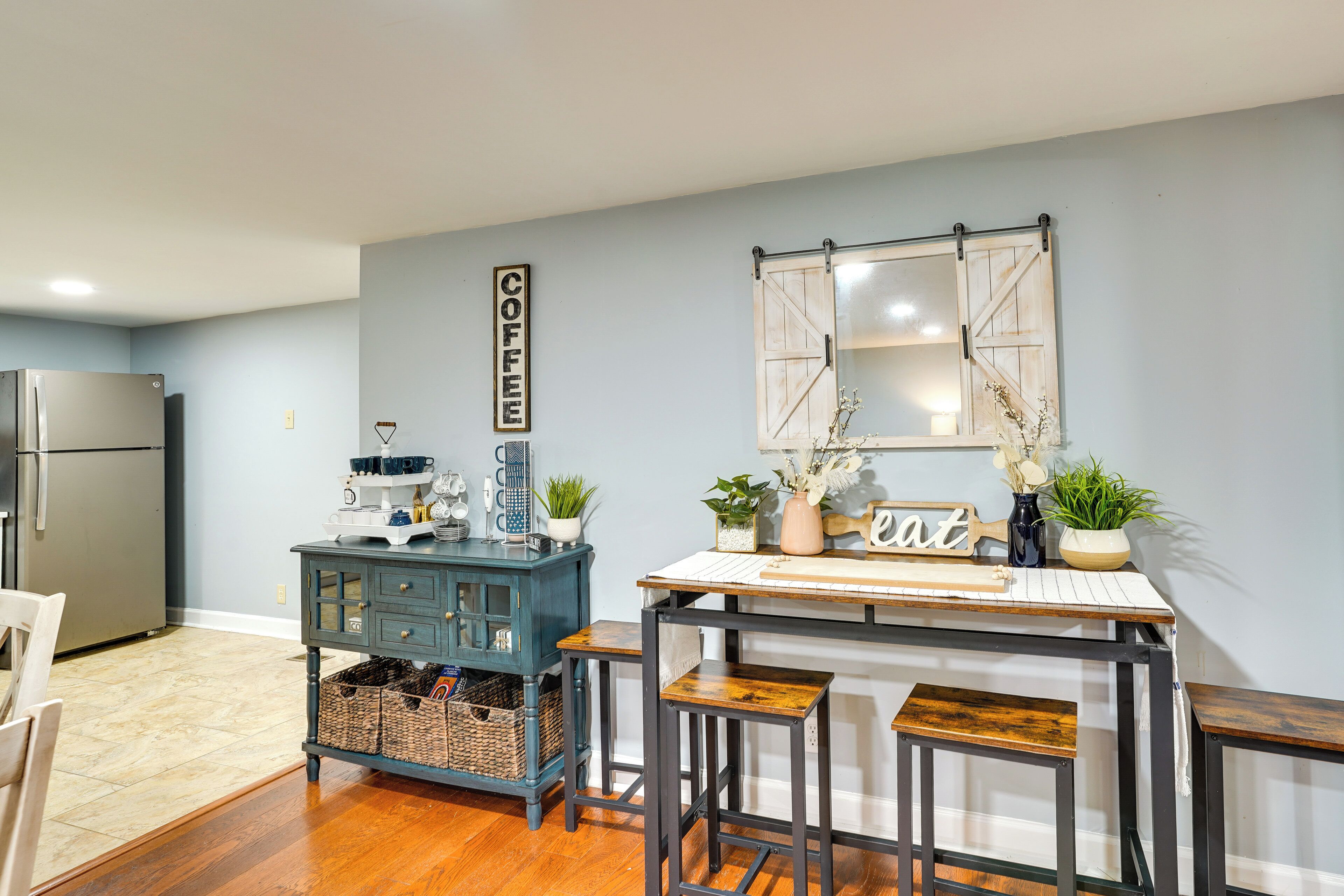 المنشأة من الداخل