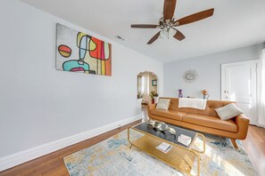 Apartment (2 Bedrooms) | Interior - St Louis Vacation Rental ~ 10 Mi to Downtown! (St. Louis)