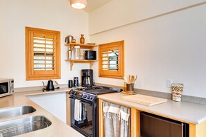 Apartment (0 Bedroom) | Interior - Pet-friendly Flagstaff Studio Cabin w/ Patio (Flagstaff)