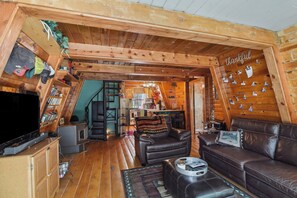 House (1 Bedroom) | Interior