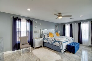 House (5 Bedrooms) | Interior - 3 Mi to Rio Grande: Albuquerque Home w/ Balcony (Albuquerque)