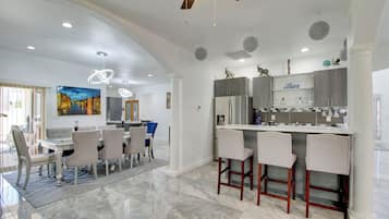 Rumah (5 Bedrooms) | Interior