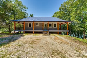 Exterior - Table Rock Lake Vacation Rental With Swim Dock! (Golden)