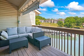 Property grounds - Lake Ozark Vacation Rental w/ Pool Access (Lake Ozark)
