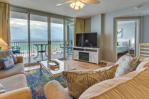 Fort Walton Beach Rental w/ Pool & Hot Tub Access
