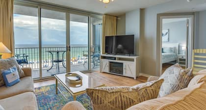 Fort Walton Beach Rental w/ Pool & Hot Tub Access